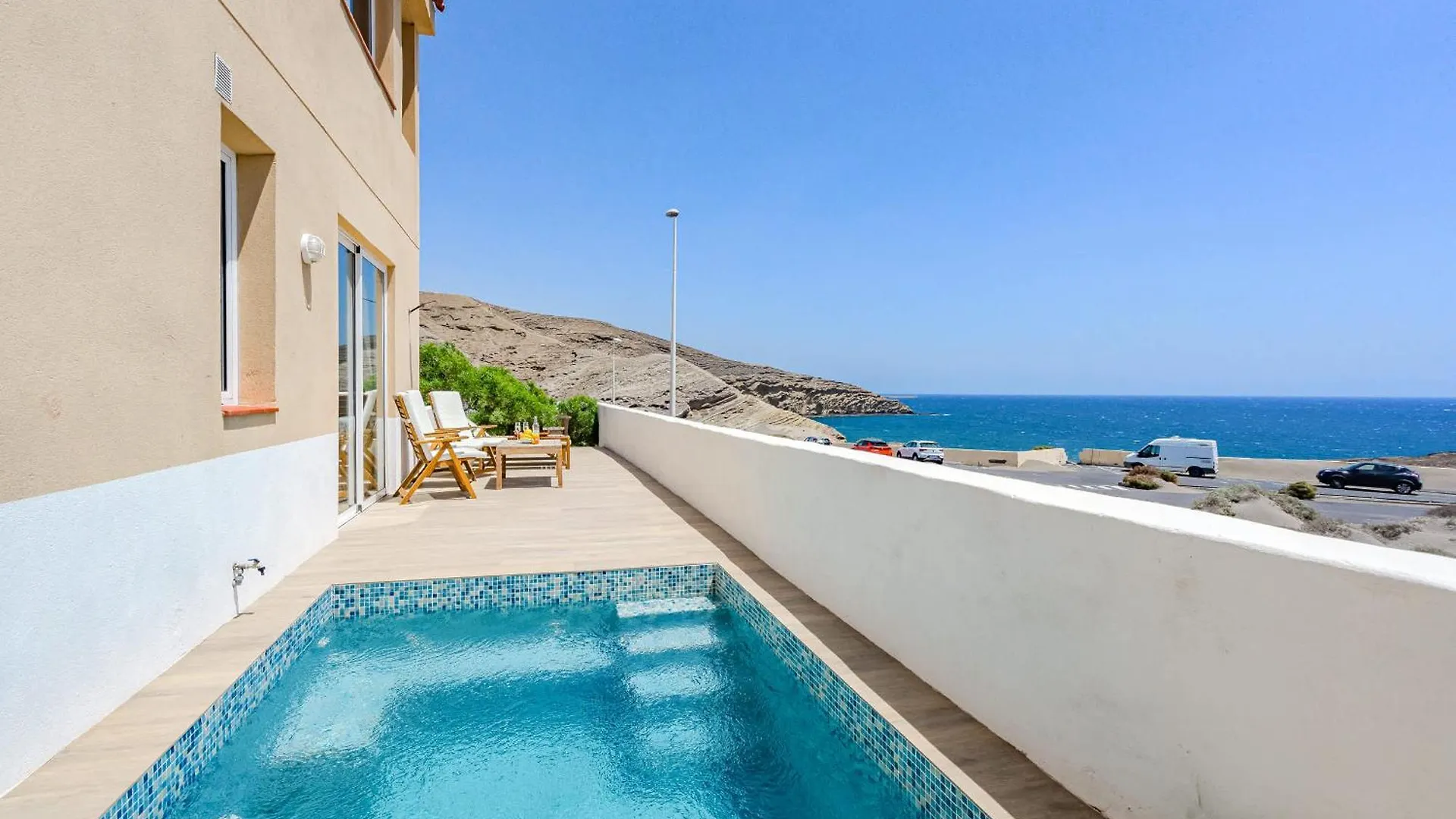 Medano Seaside Villa, Jacuzzi & Pool El Médano 0*,